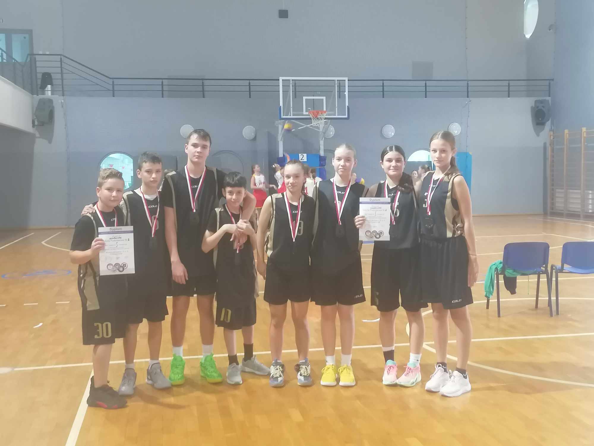 Sukces szkolnych koszykarzy