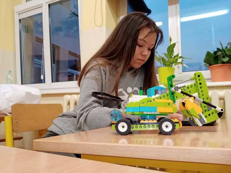Plac budowy  czyli R jak Robot